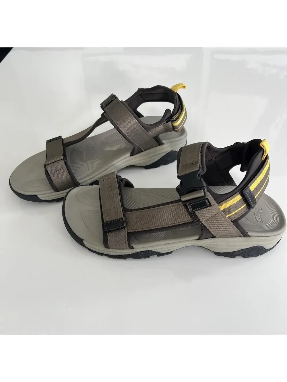 Bass Mens Trek Sporty Sandle Shoe Size 11